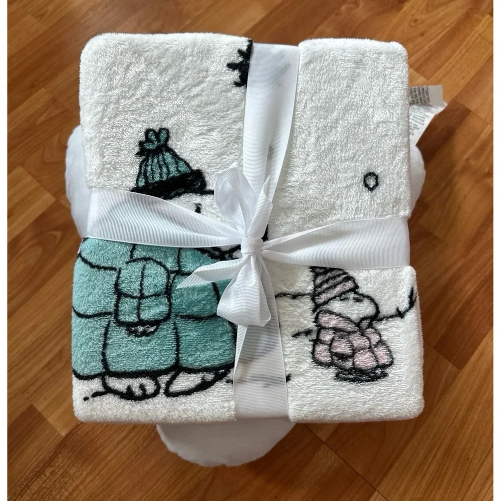 2025 Peanuts Snoopy‎ in Puffer Pillow and Throw / Blanket Set 40